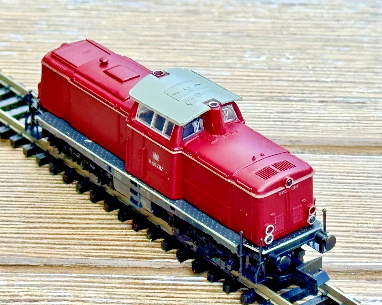 Arnold HN2019 N-scale (1:160) Deutsche Bundesbahn (DB) V100 Diesel Locomotive