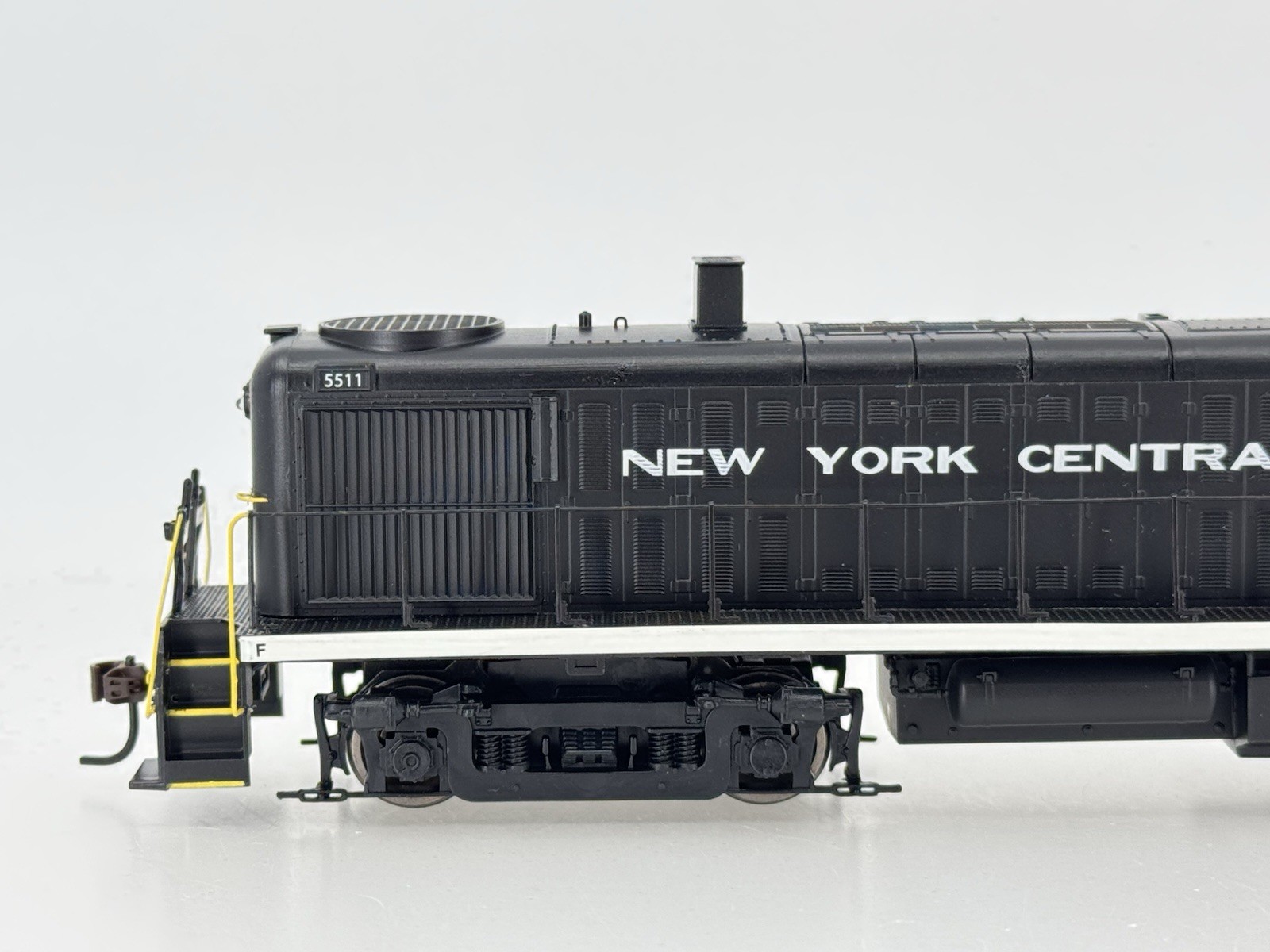 HO Athearn RTR 84079 New York Central Alco RS-3 Diesel Locomotive NYC #5504