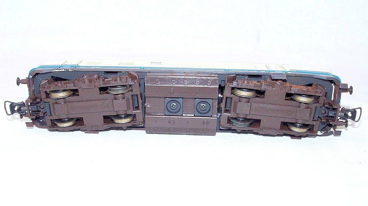 Roco DC HO 1:87 Deutsche Bundesbahn BR 215 “D-ZUG” DIESEL LOCOMOTIVE MIB`85!