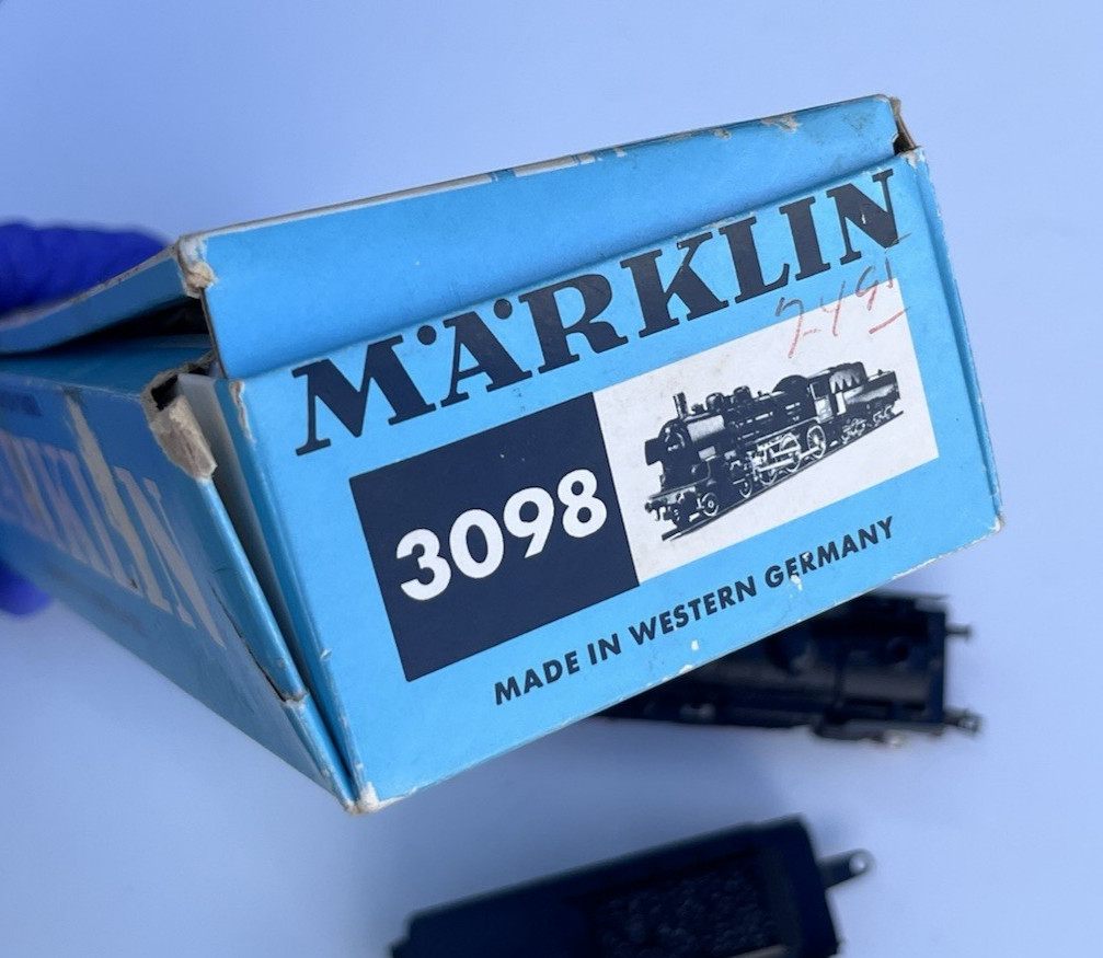 Vintage Marklin Steam Locomotive & Tender Train w/ Box Germany P8 HO BR 38 1807