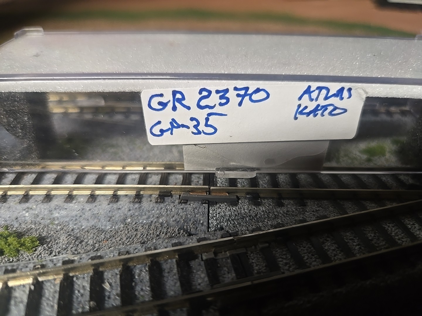 N Scale Atlas 4604 Conrail EMD GP35 Powered Diesel Locomotive CR #2370. N148