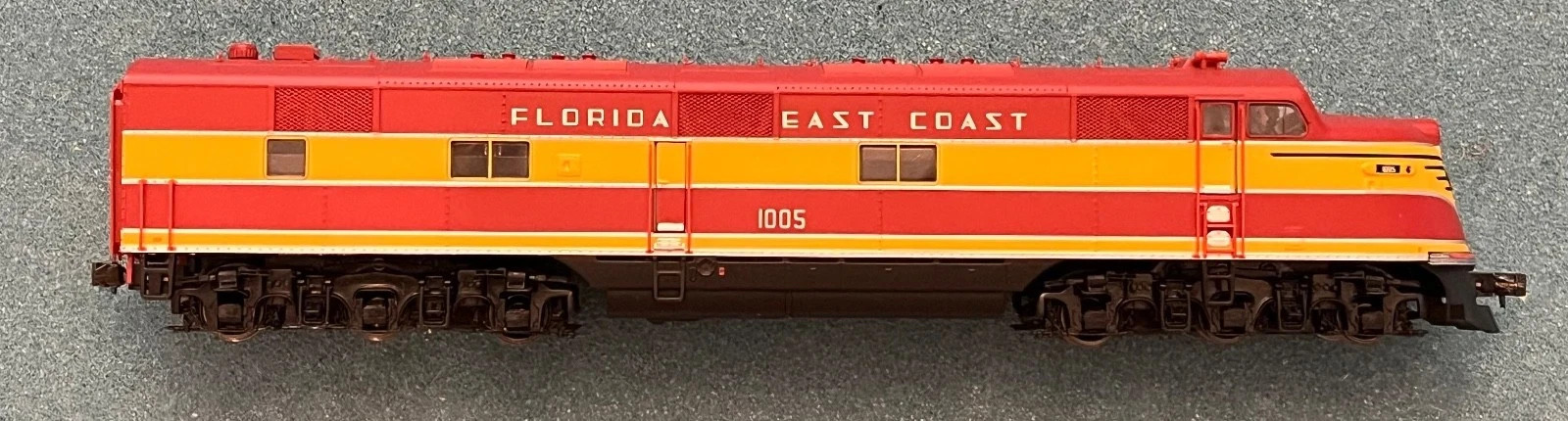 Life like Proto 2000 HO scale EMD E6 FEC Florida East Coast #1005 with NCE DCC