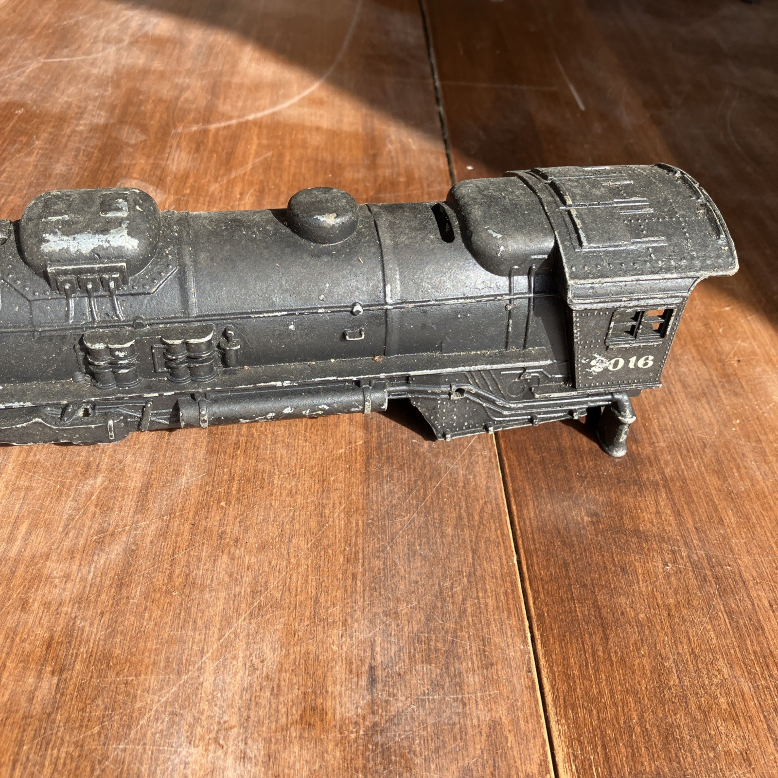 VINTAGE LIONEL #2016 O GAUGE STEAM ENGINE BOILER SHELL D5