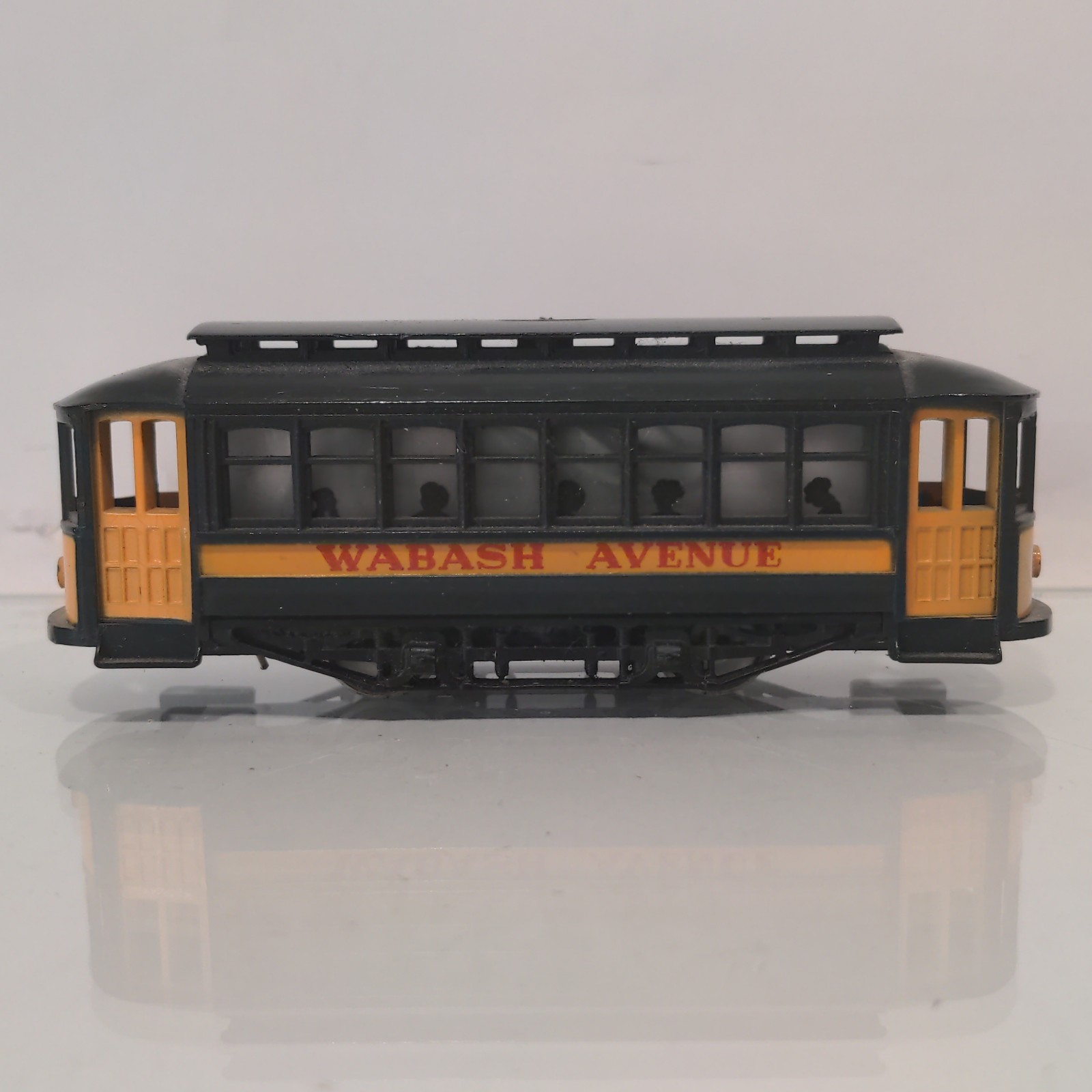 Tyco HO Powered Streetcar Trolley Wabash Avenue TESTED RUNS