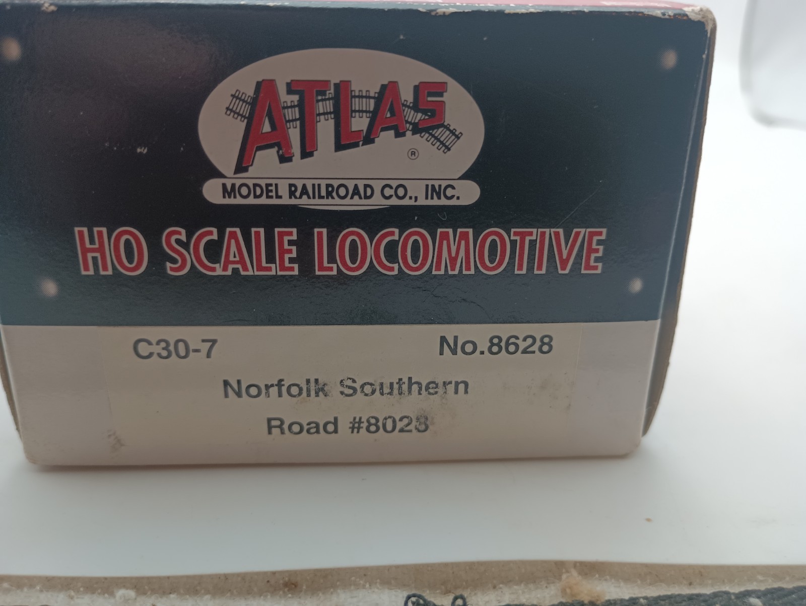 Atlas HO Scale 8628 C30-7 Norfolk Southern Locomotive #8028