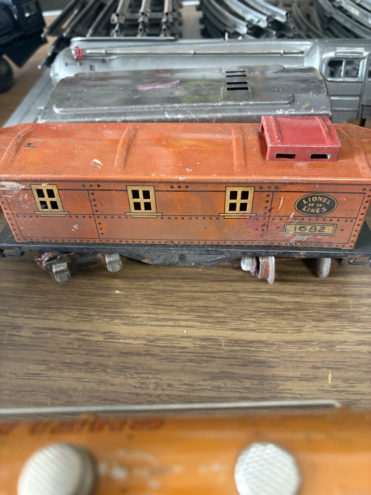 Pre-War Lionel 1688E “Torpedo” 0-Gauge DieCast Gunmetal Locomotive Train Set
