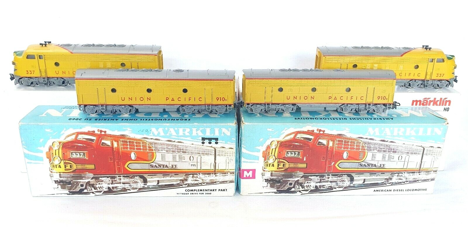 Marklin AC HO USA UNION PACIFIC EMD F7 DIESEL 4-UNIT LOCOMOTIVE 3061 + 4061 MIB!