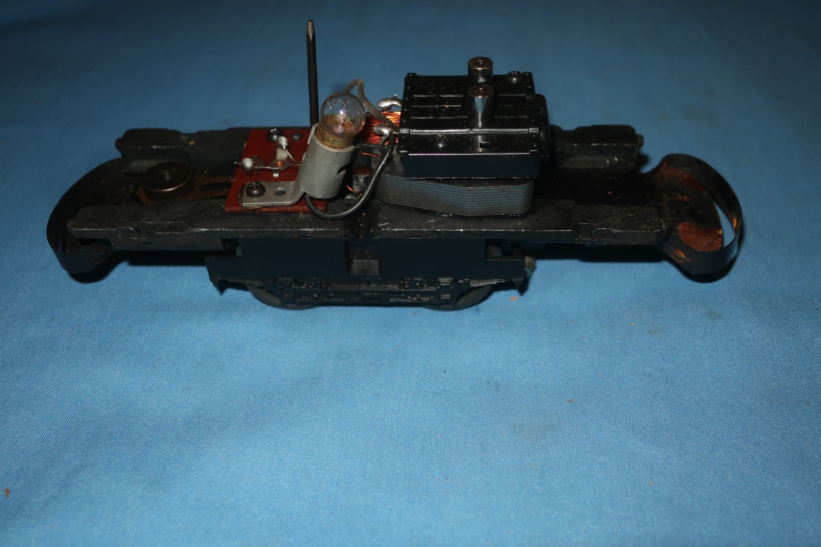 LIONEL #60 Rapid Transit Trolley Chassis/Motor. Runs