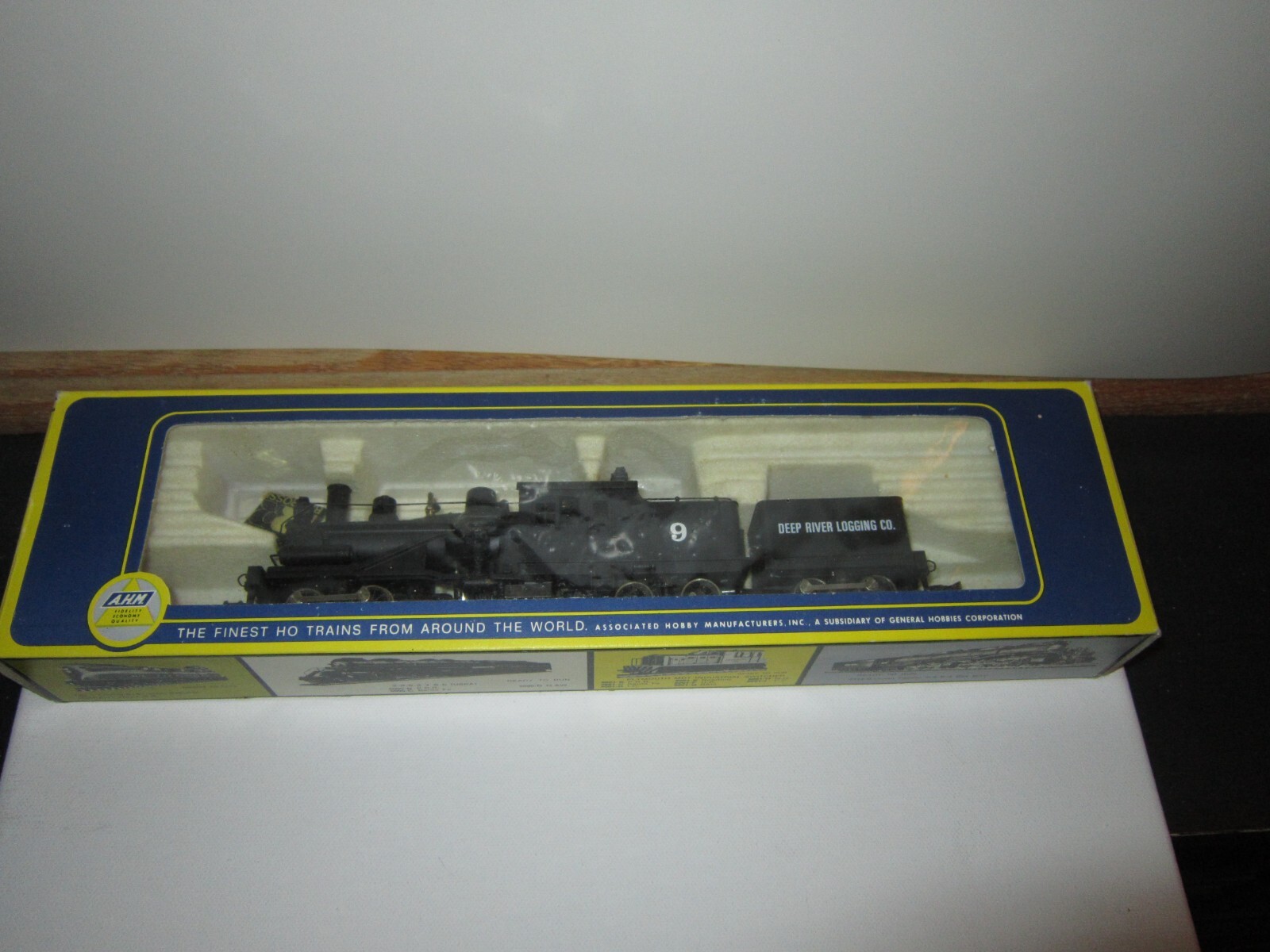 VINTAGE RIVAROSSI HO-SCALE “3 TRUCK HEISLER” LOCOMOTIVE “DEEP RIVER LOGGING” #9