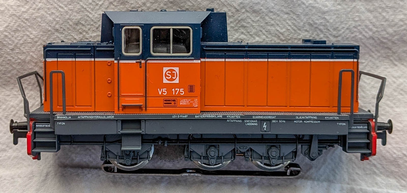 Marklin Märklin 3132 SJ Litt V5 Orange Switcher – New-Old Stock