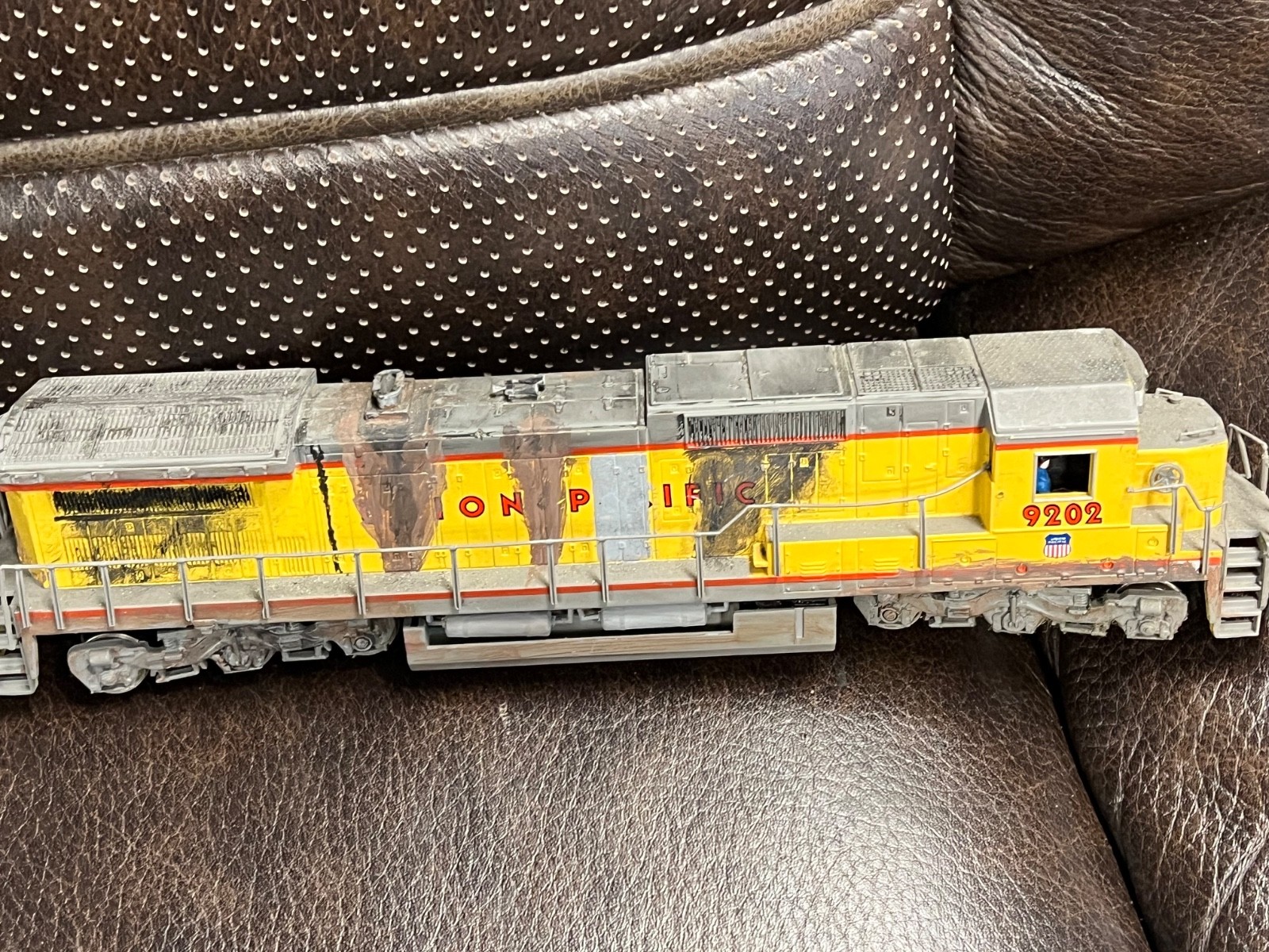 4 for 1 deal HO powered Union Pacific Locomotives all different types
