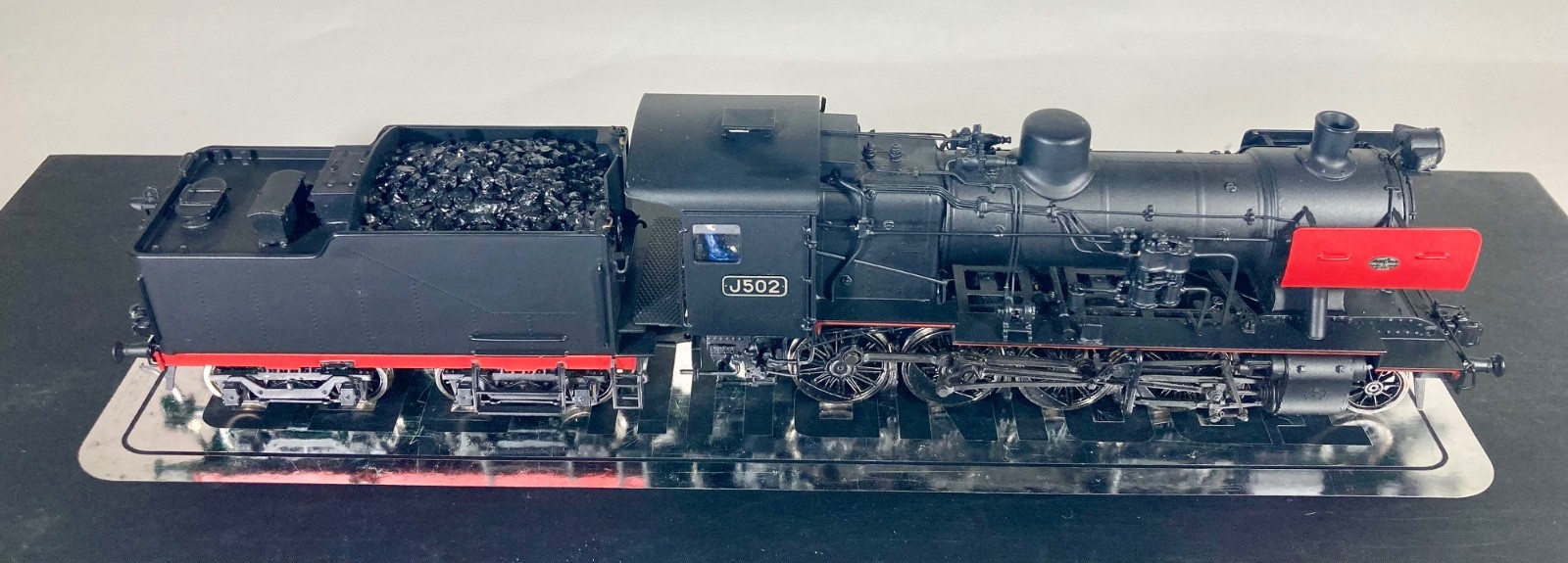 Trainbuilder – Victorian Railways – J Class # J502 Black & Red Steam Locomotive
