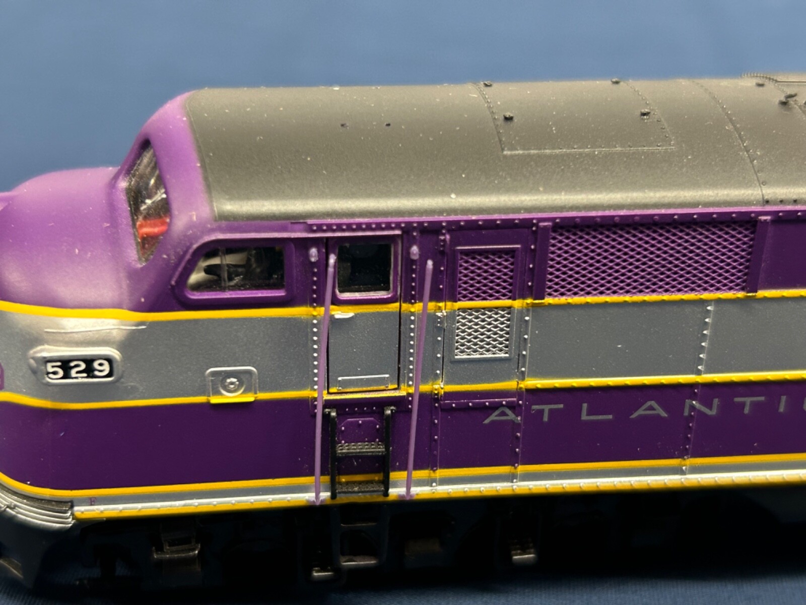 Life-Like Proto 2000 Atlantic Coast Line #529 E7A Diesel Engine 21053 DC NO BOX