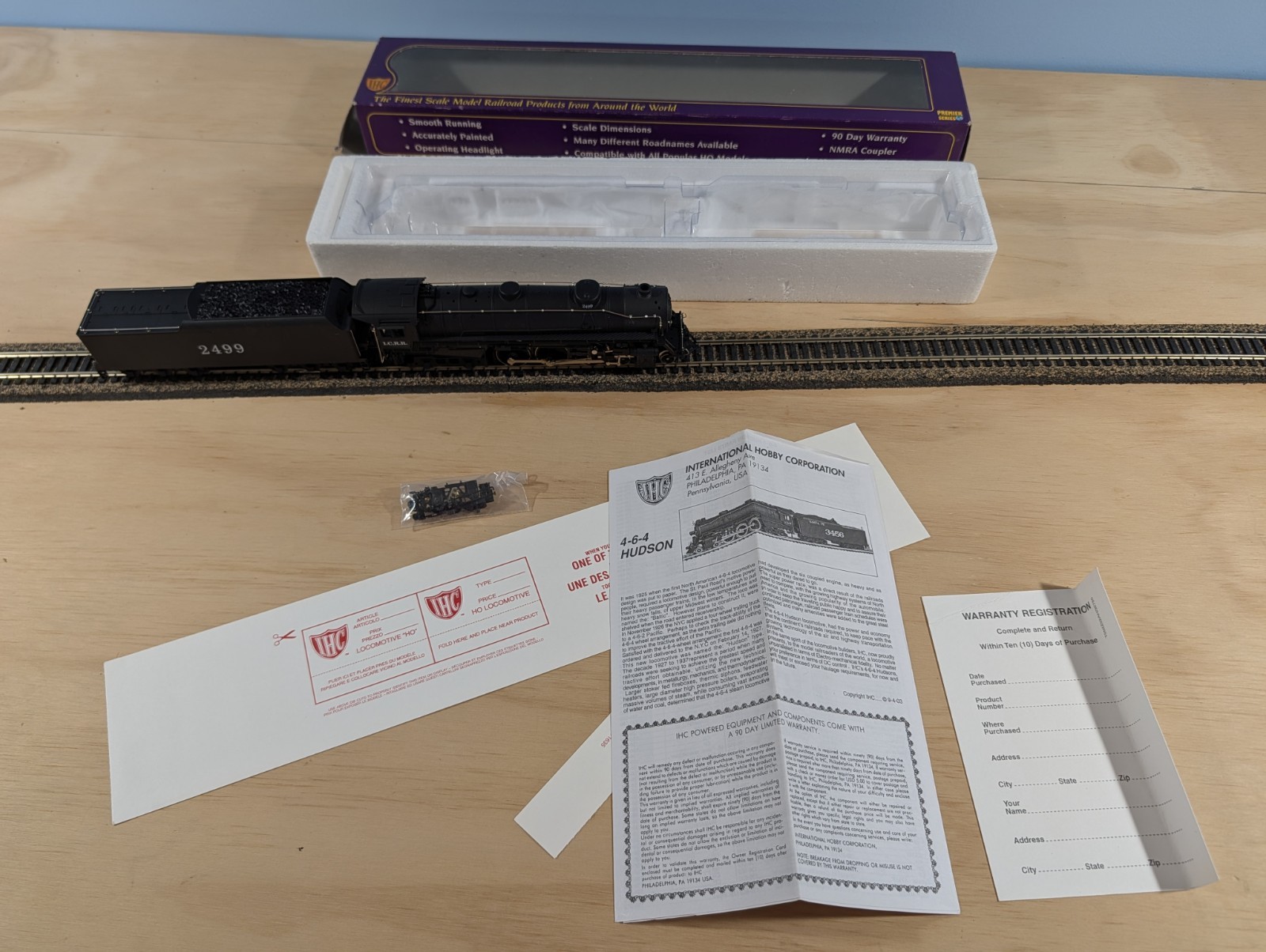 IHC #23010 HO Scale 4-6-4 Hudson Illinois Central IC #2499 Steam Locomotive