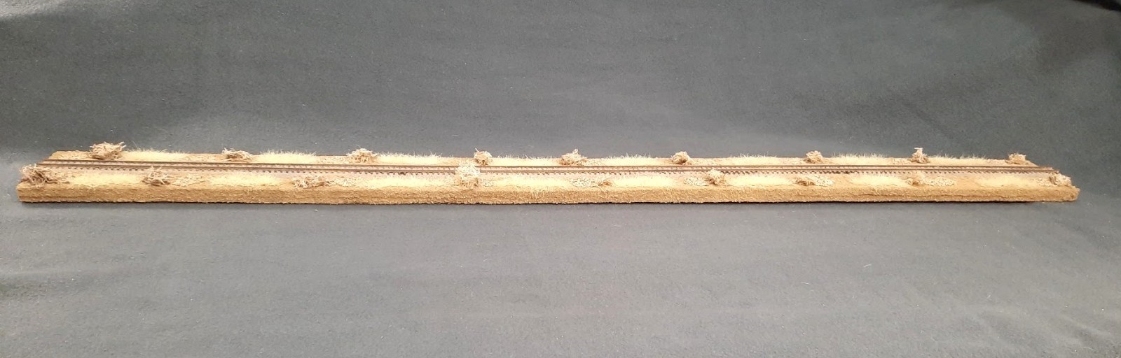N SCALE 36″ – “DESERT SCENE ” DISPLAY DIORAMA– FOR ANY N SCALE TRAINS