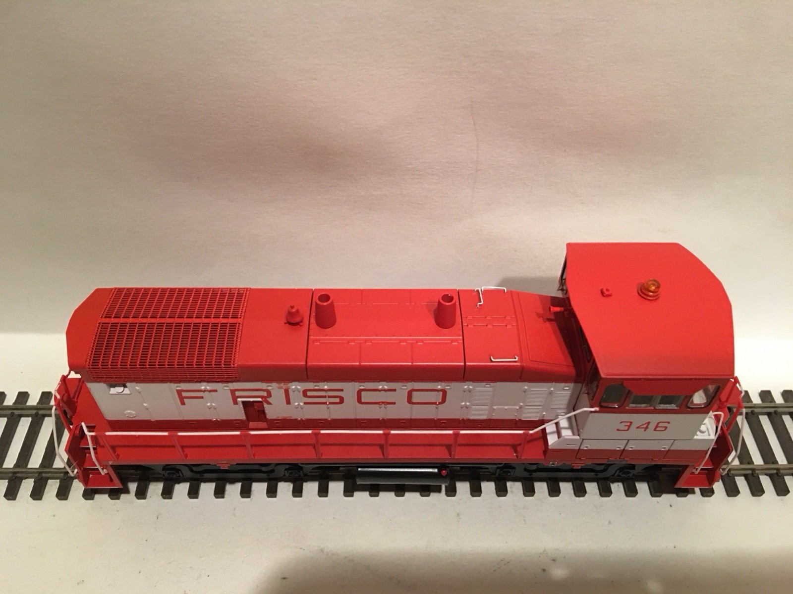 HO Athearn RTR 96733 Frisco SW1500 Switcher Diesel Locomotive SLSF #346