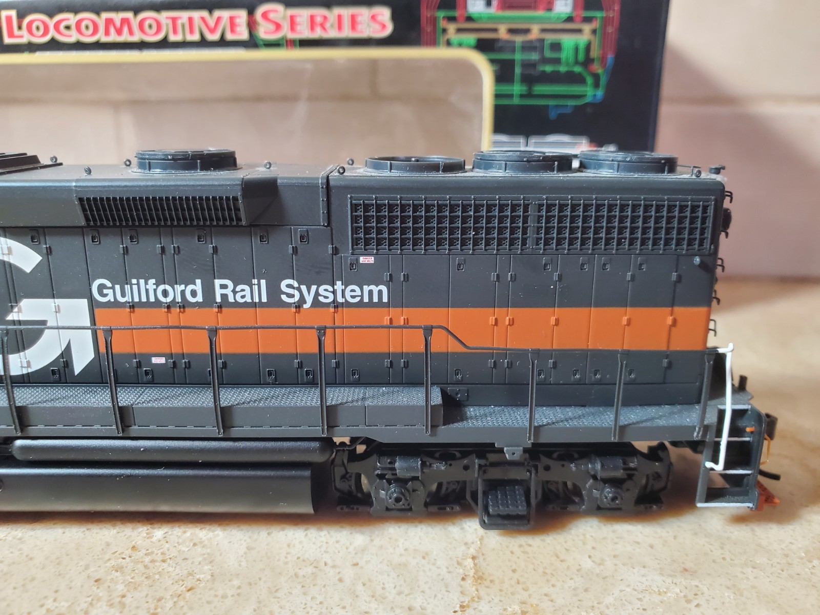 Atlas Master GP40 High Hood MEC #370 Guilford Pan Am DCC C-9 Unrun Wrong Box