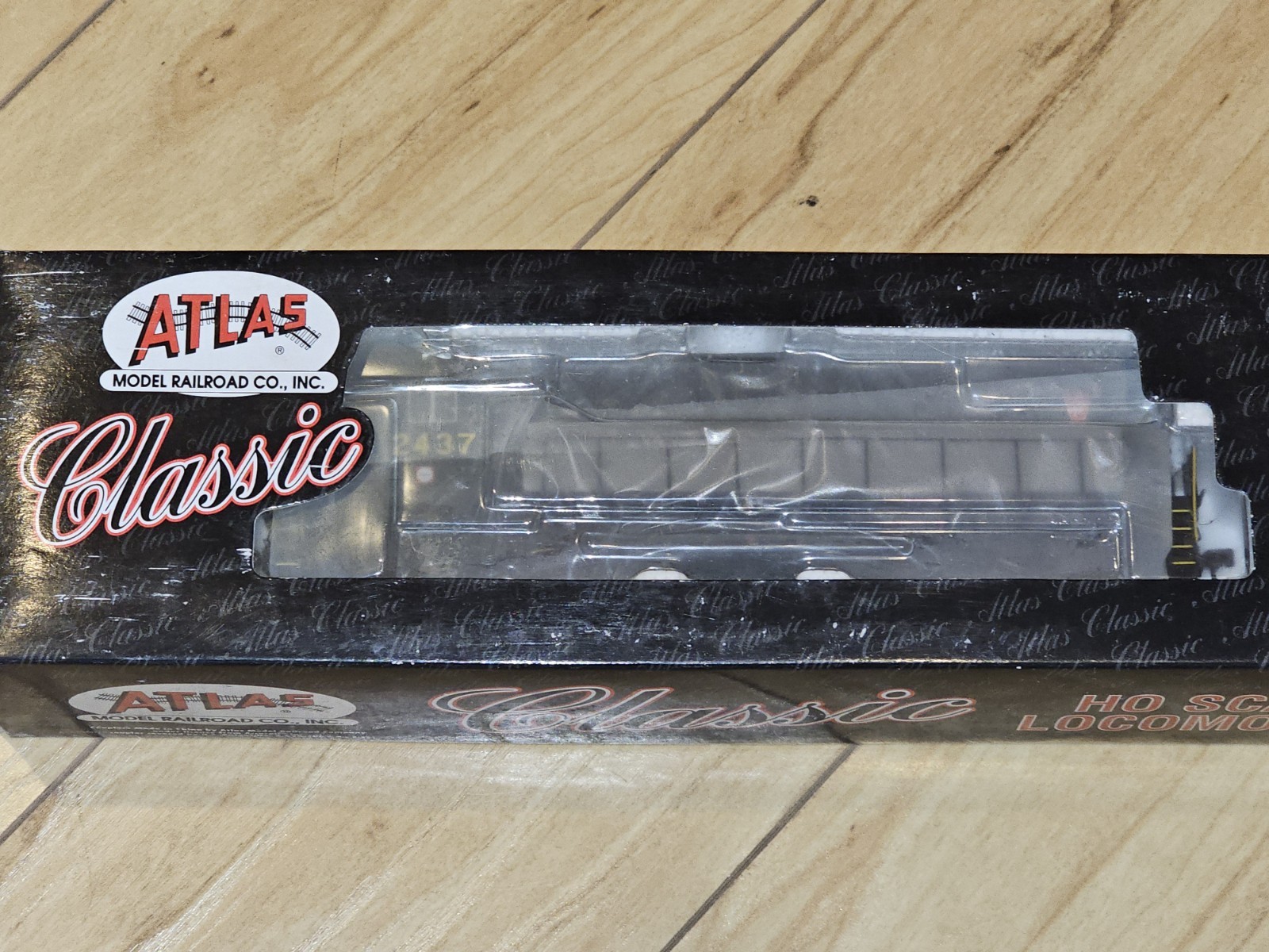 HO Atlas Classic C-425 Phase 2 Diesel Locomotive Pennsylvania PRR Road #2437