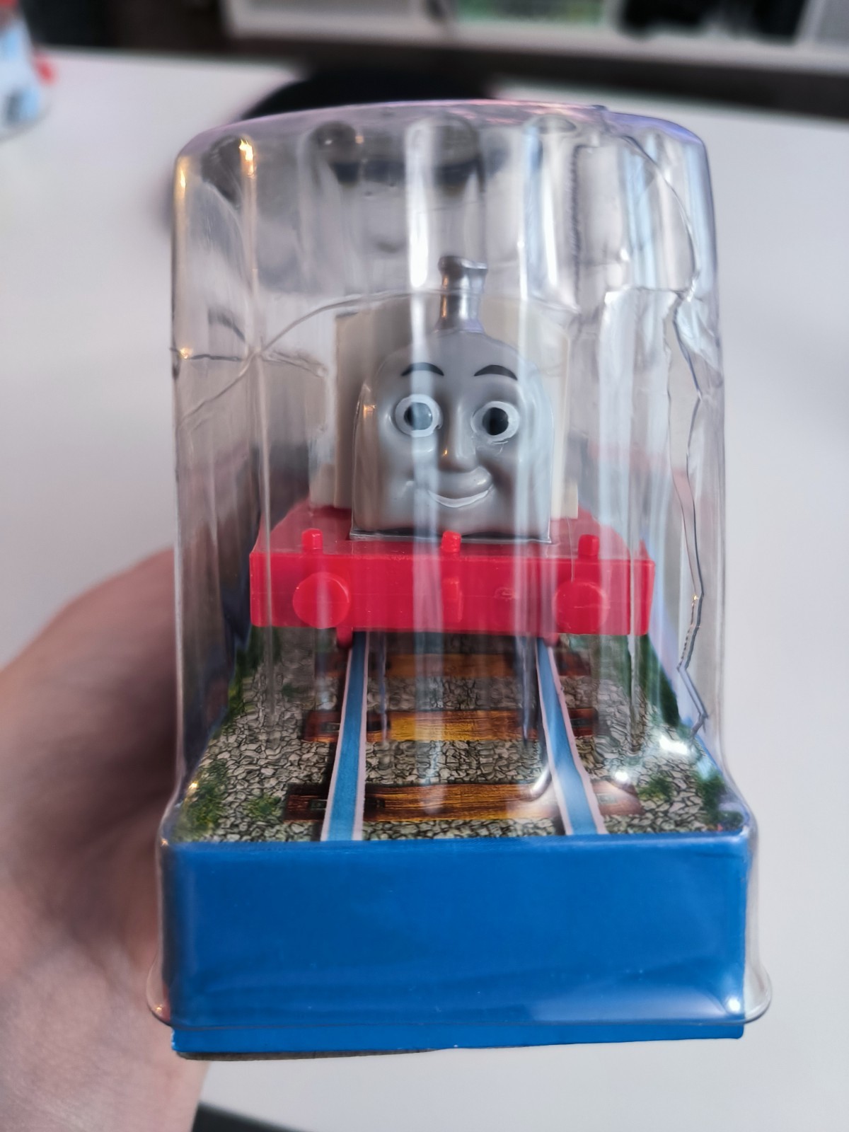 Thomas & Friends 2011 Trackmaster STANLEY Motorized Train Engine, box damaged