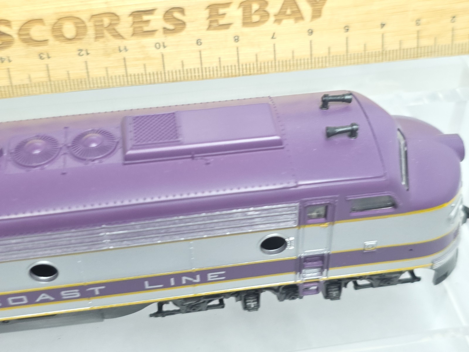AHM/Mehano HO Scale ACL Atlantic Coast Line E8 Diesel Loco AA Power & Dummy Runs