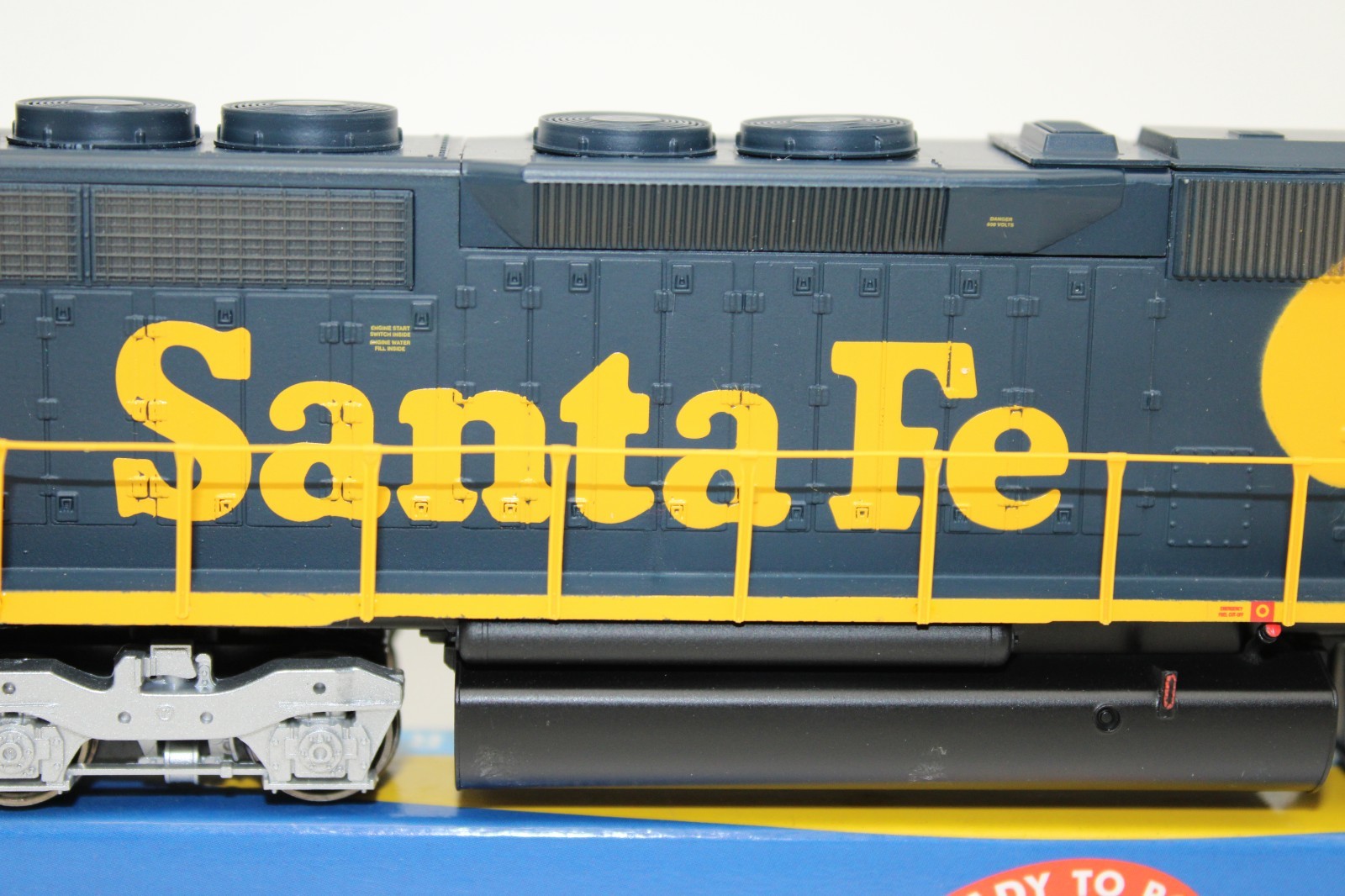Athearn HO Scale ATSF Santa Fe EMD SD40 Diesel Locomotive #5000 NOS DCC Ready