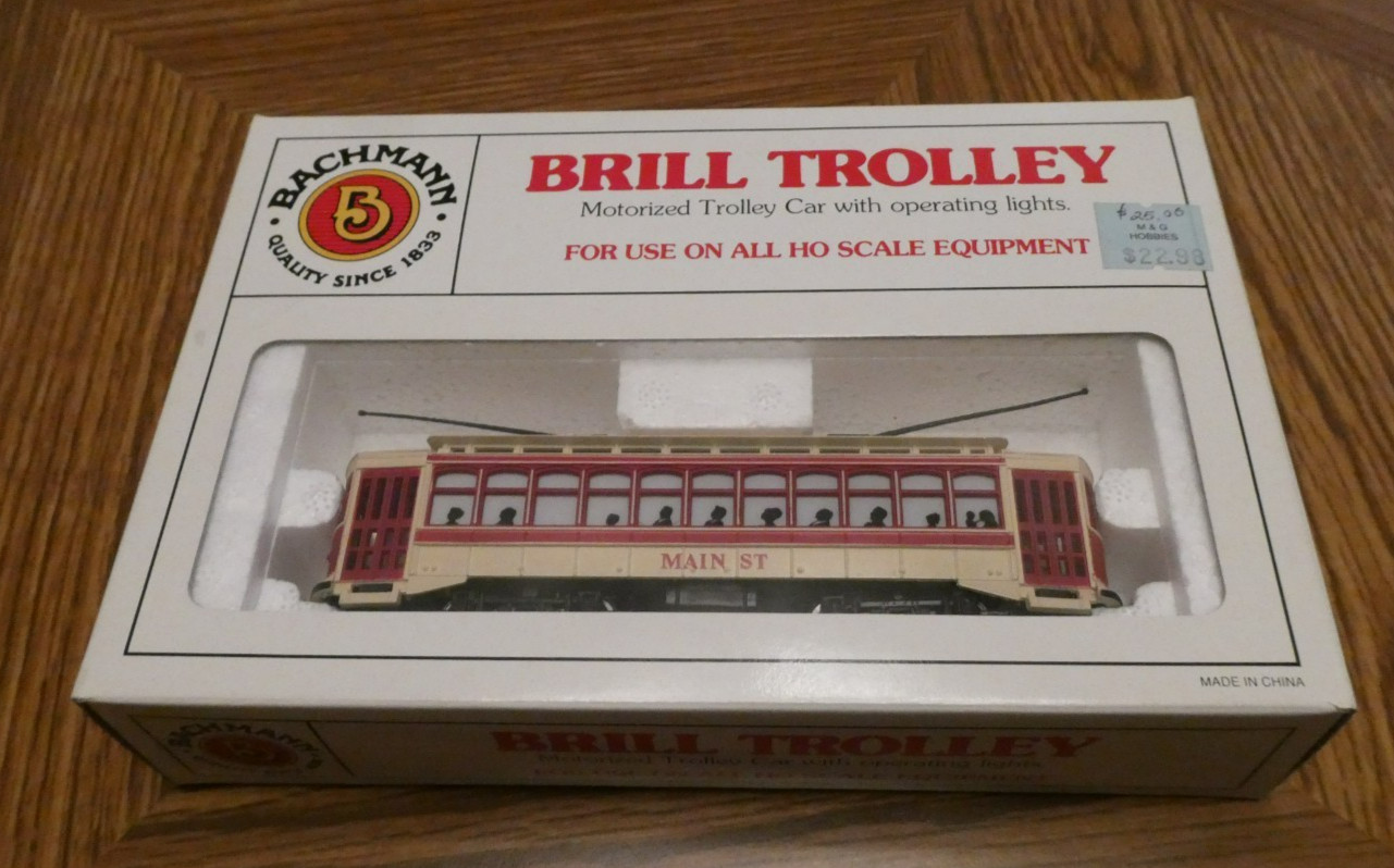 Bachmann Brill Trolley & Mantua Santa Fe Engine