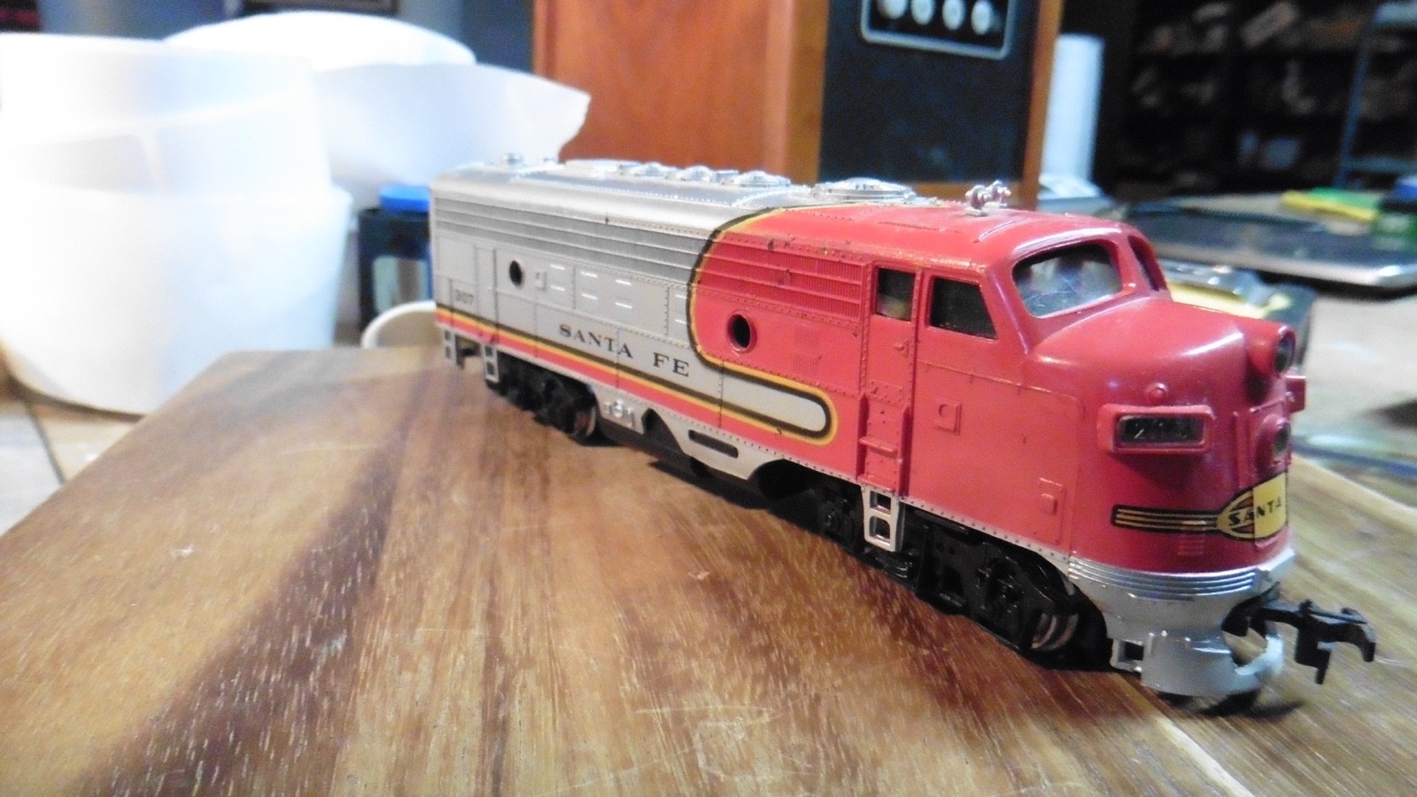 Bachmann 307 Santa Fe Engine Locomotive Vintage HO scale