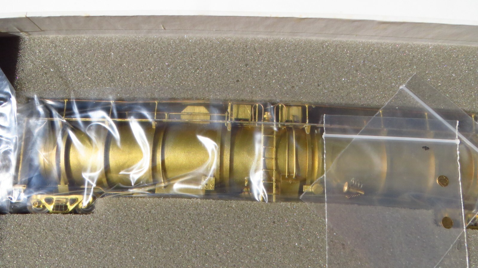 OVERLAND MODELS BRASS 61′ LIQUID AIR TANK CAR 15,000 GALLON – HO GAUGE IN BOX