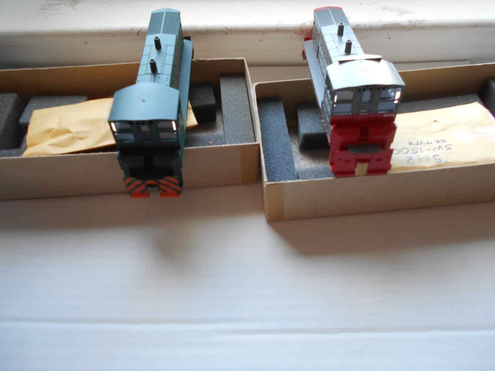 Athearn H.O. Western Pacific & Southern Pacific Comp. Shells & Handrails only
