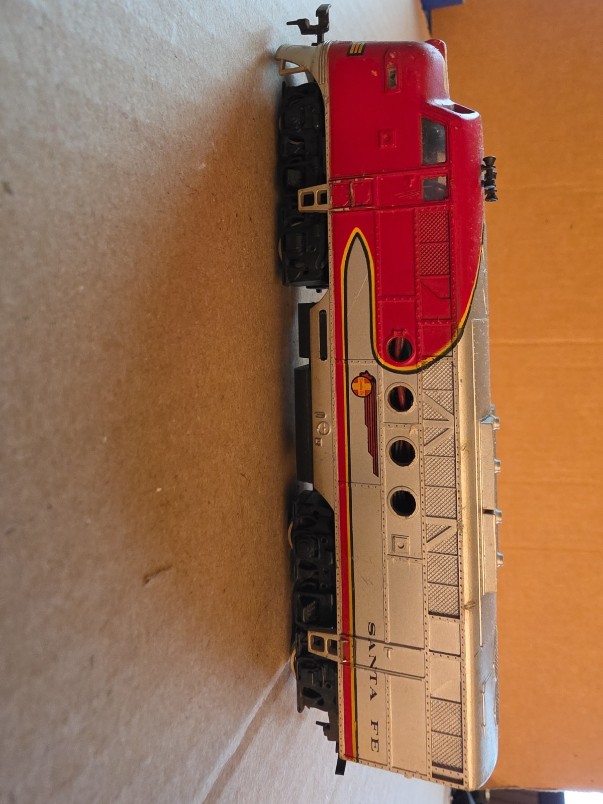 Bachman Locomotive Santa Fe Red War Bonnet