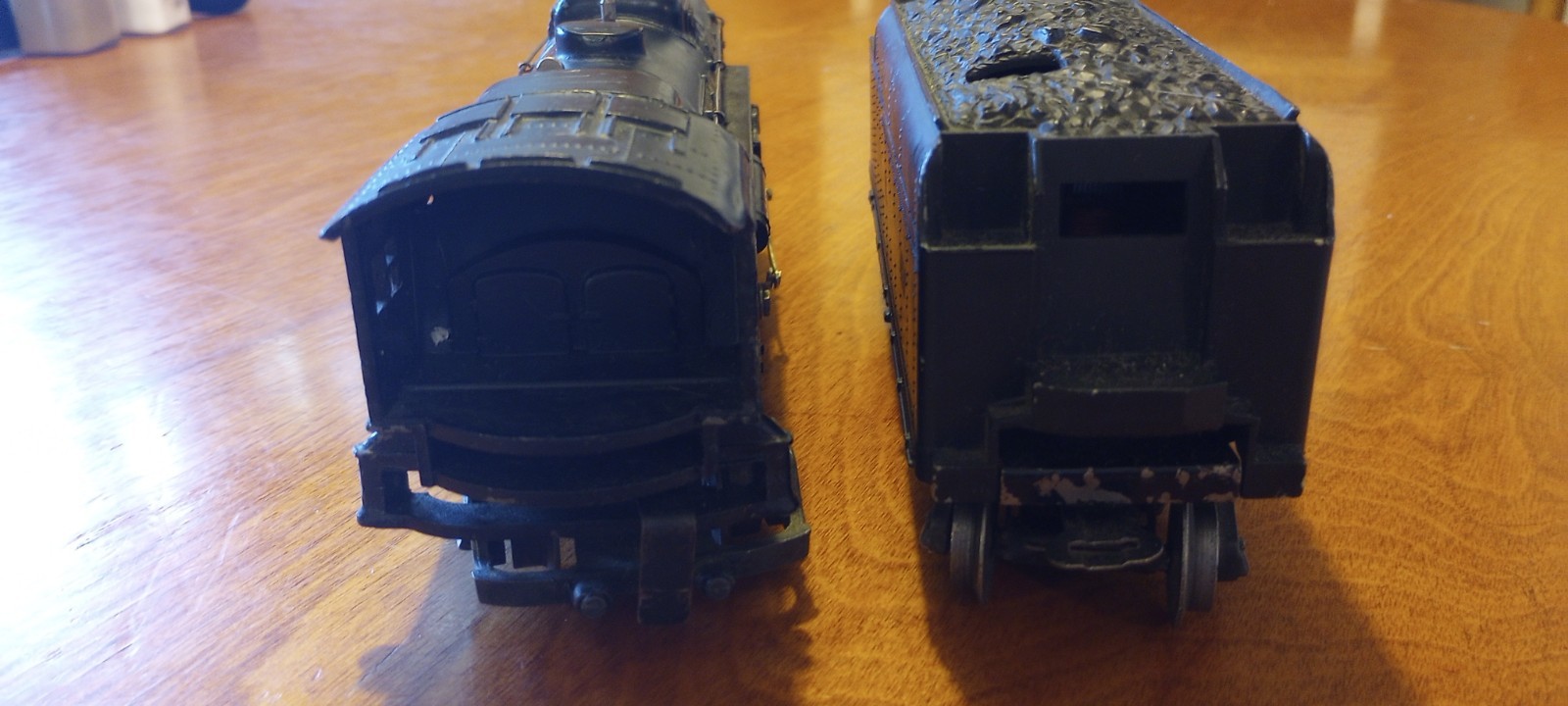 ORIGINAL LIONEL POSTWAR 2026 STEAM ENGINE & #6466W WHISTLE TENDER TESTED