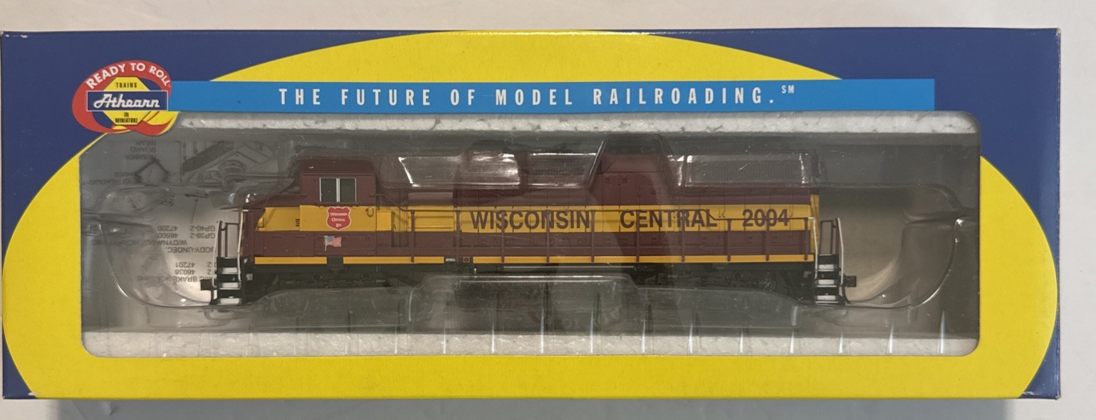 Athearn 79992 Wisconsin Central GP38-2 Diesel Locomotive #2004 LN/Box