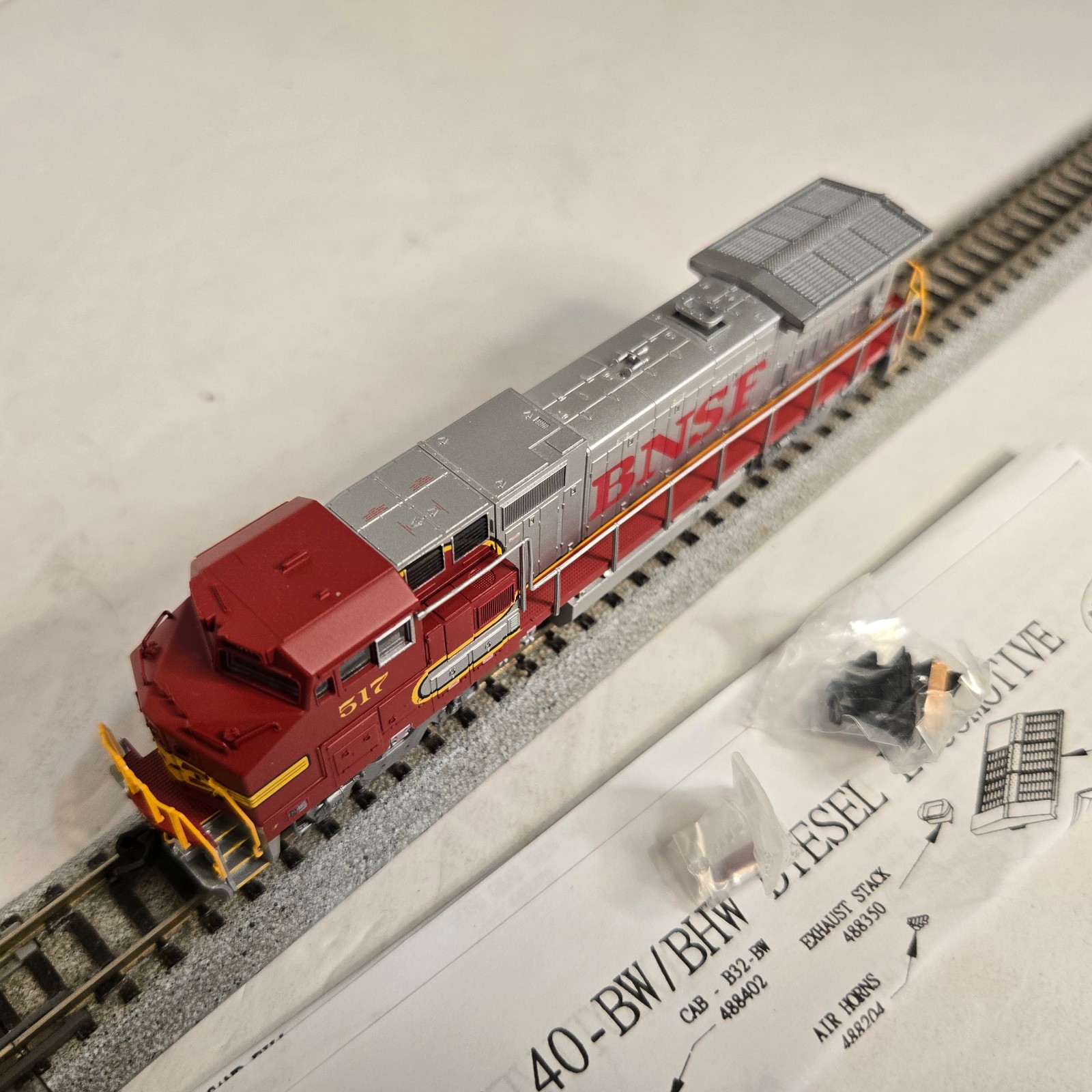 Atlas 48817 N Scale BNSF Warbonnet GE Dash 8-40BW. Runs. Decoder Ready
