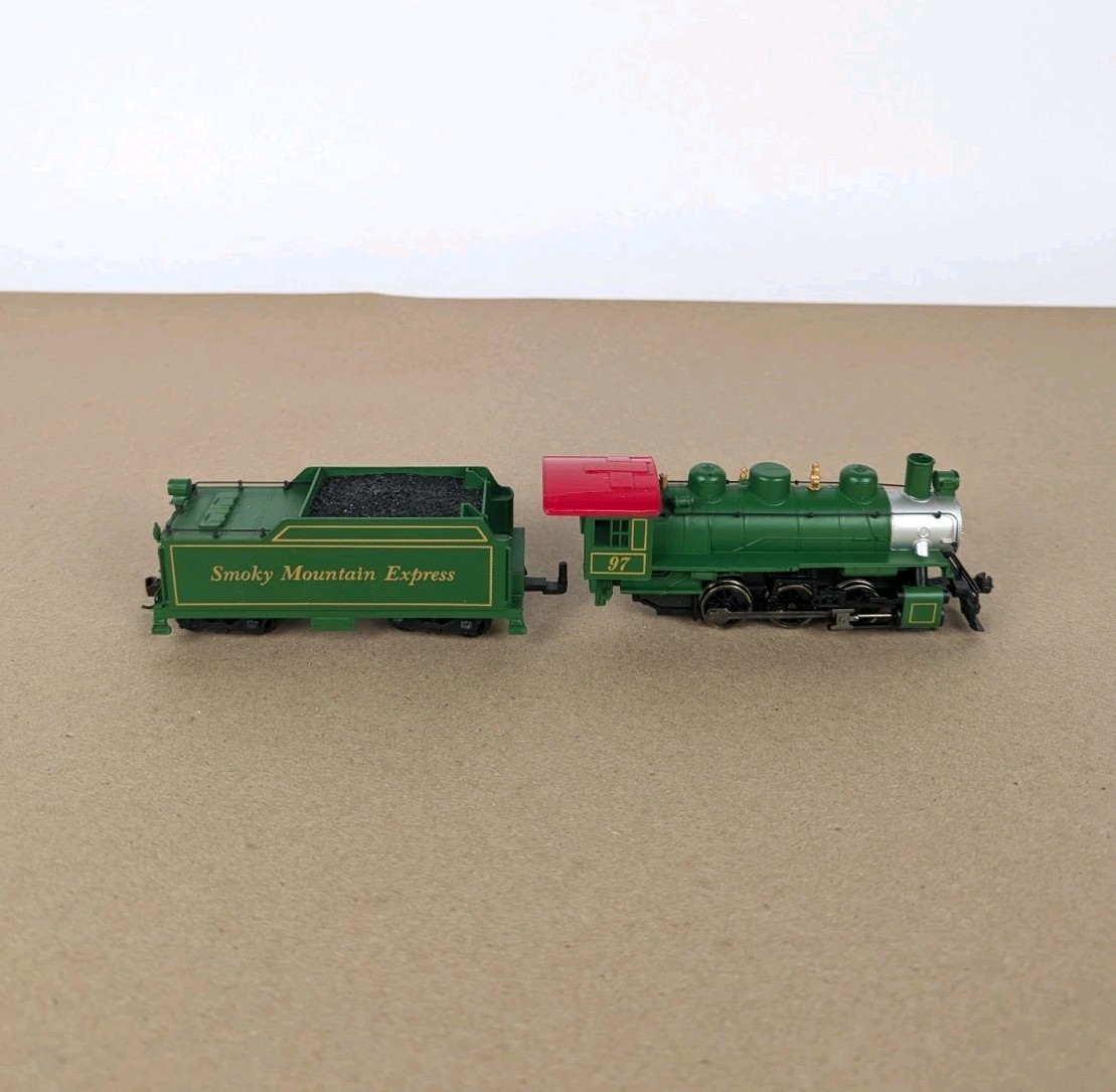 Bachmann HO Scale Locomotive & Tender Smokey Mountain Express No. 97, 50440 VG