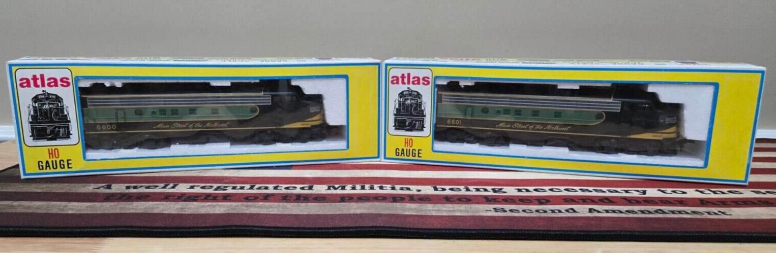 (2) Atlas HO Gauge FP-7 Diesels No. 8326 & No. 8327, North Pacific 6600 & 6601