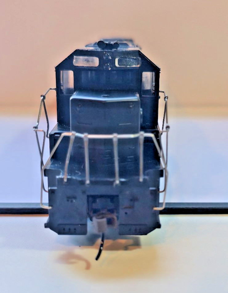 Athearn HO Undecorated SD40-2 Knuckle Couplers Metal Handrails Tested Good C-8