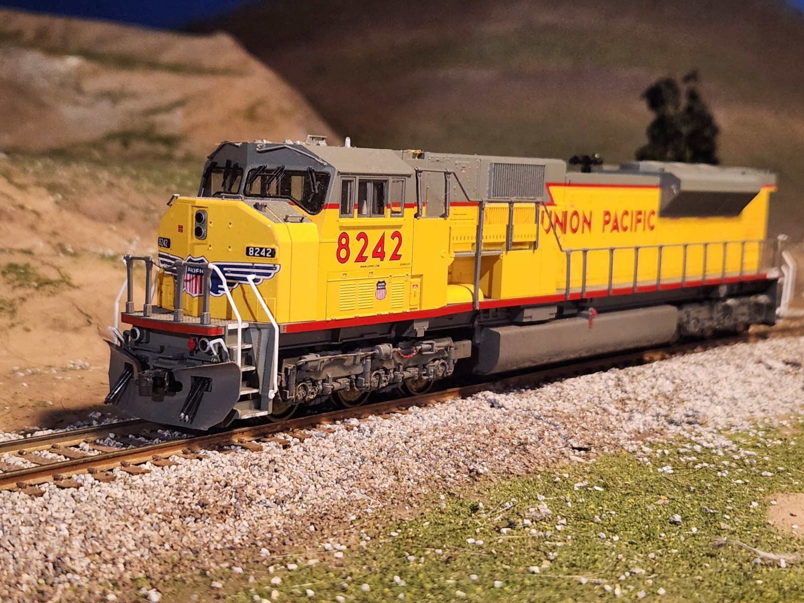 Ho Scale Kato EMD SD90MAC UP 8242. DCC Ready Detailed And Painted