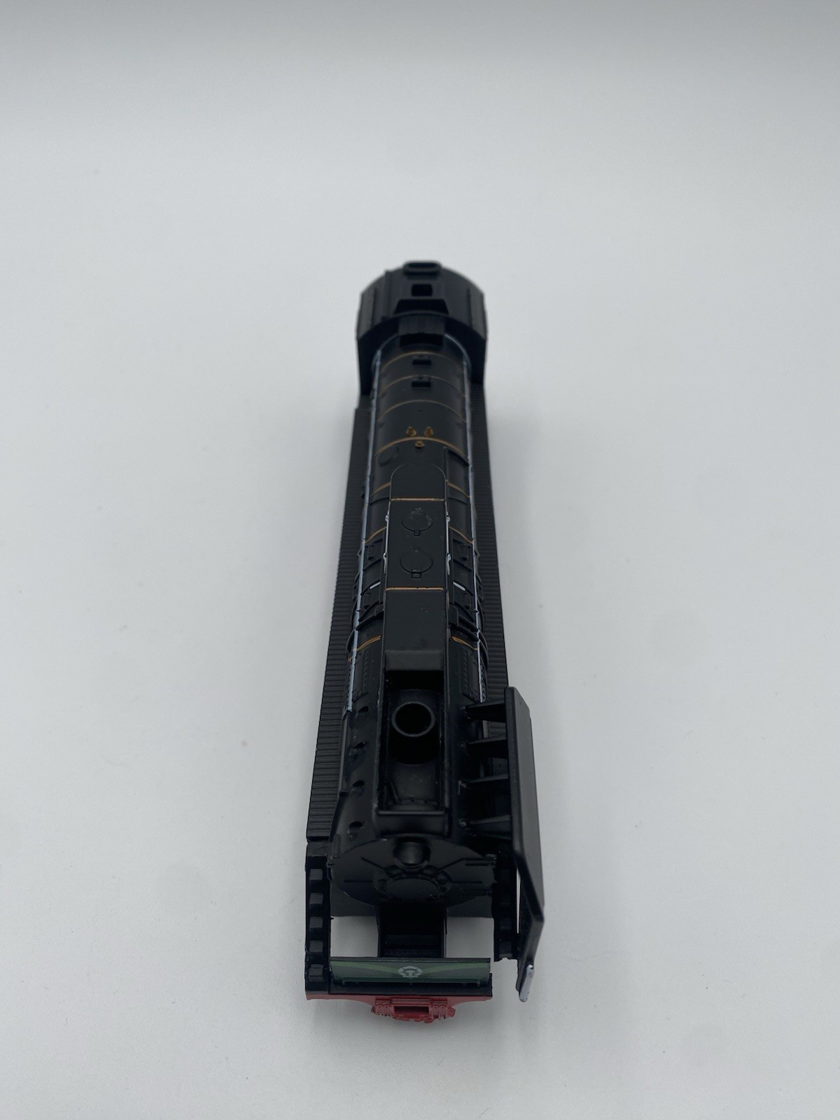 Sheng Hui HO 1:87 Deutsche Bahn BR 03 4-6-2 DC Analog 2-Rail Black/Red