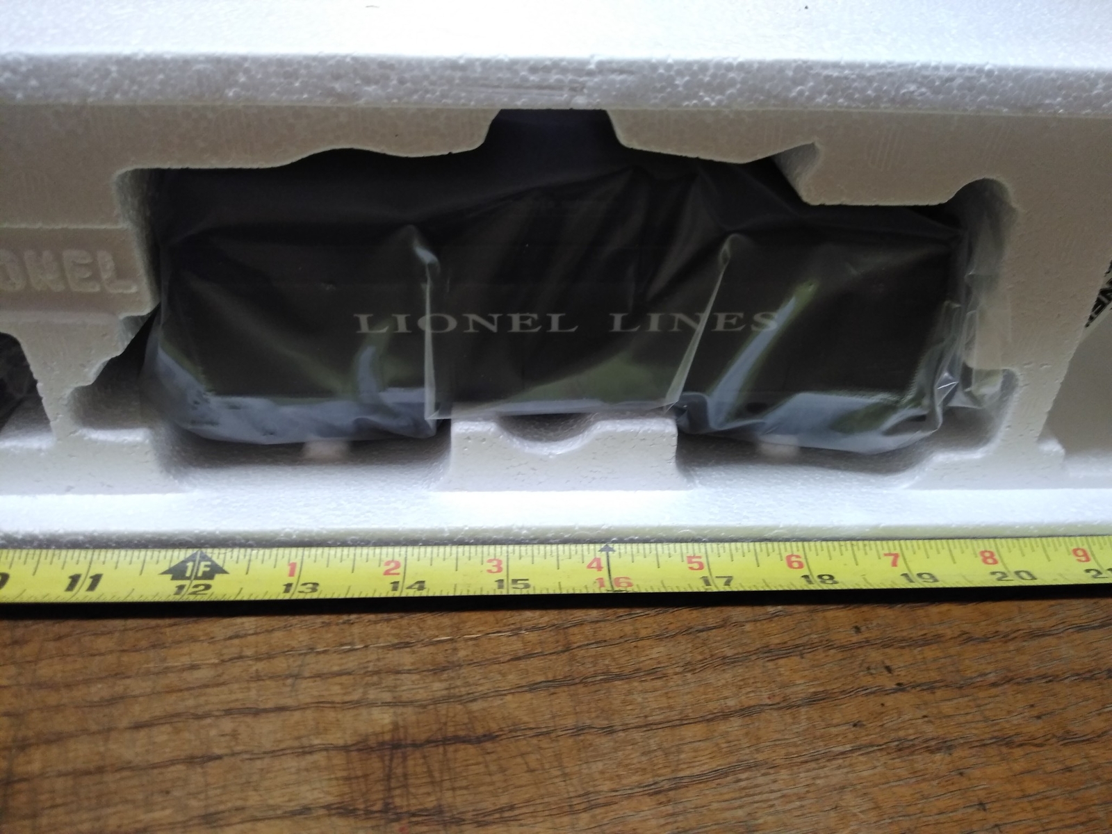 NIB NOS Lionel Line 6-18642 4-6-2 Steam Locomotive Whistle Tender Die Cast Metal