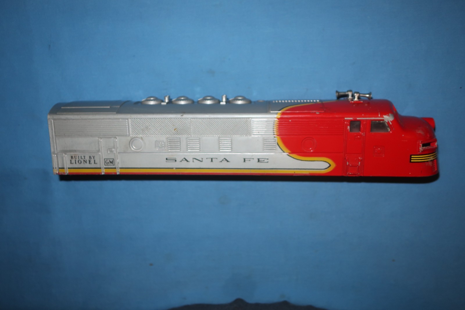 Lionel #2243 Santa Fe F3 Diesel Locomotive Shell