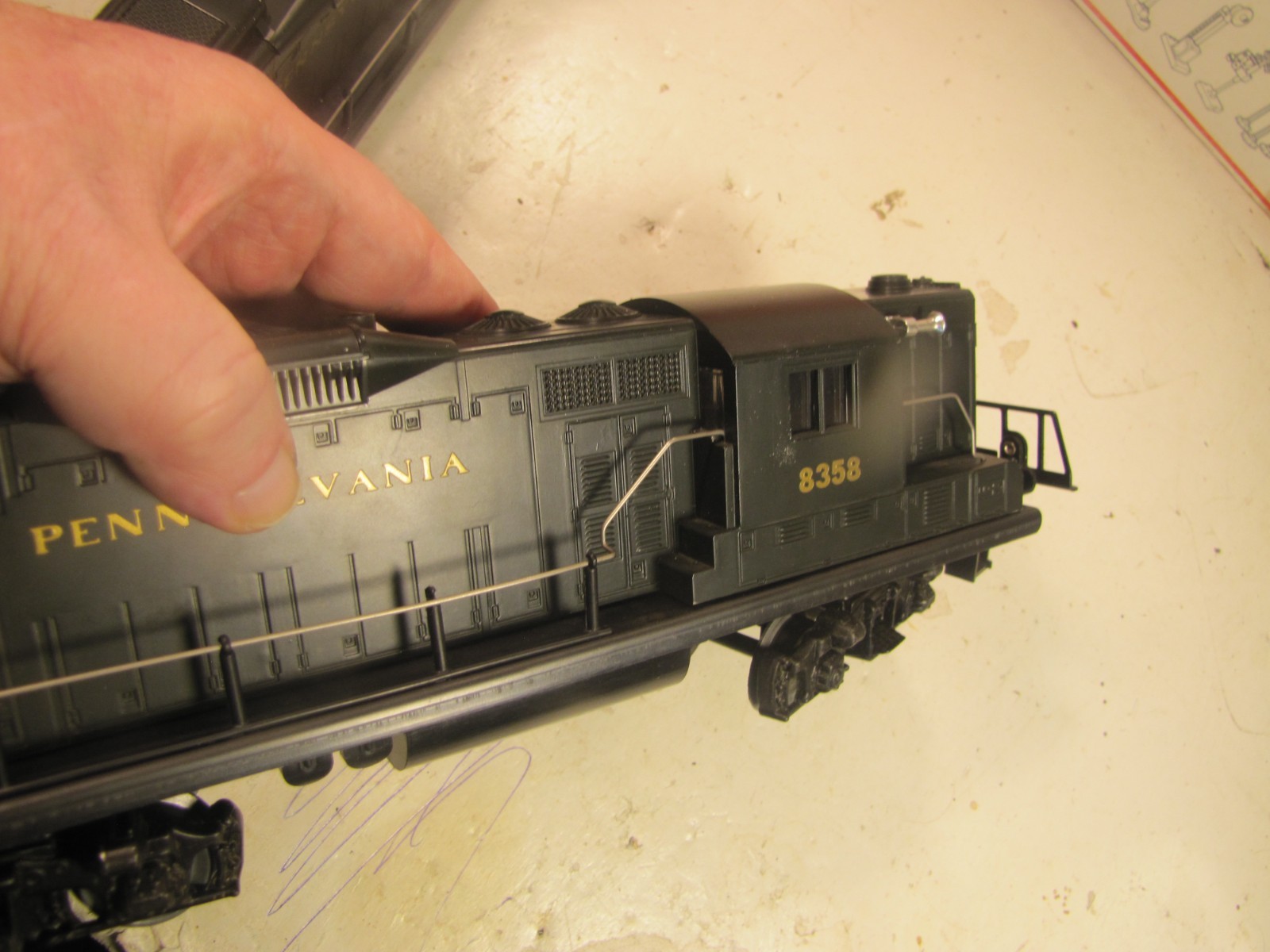 Lionel 6-8357 and 8358 Pennsylvania GP9 Diesel and Dummy in original boxes