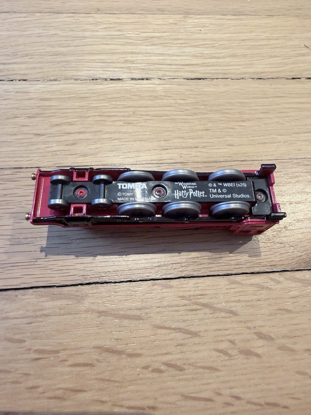 Harry Potter Hogwarts Express Steam Locomotive 5972 Red/Black