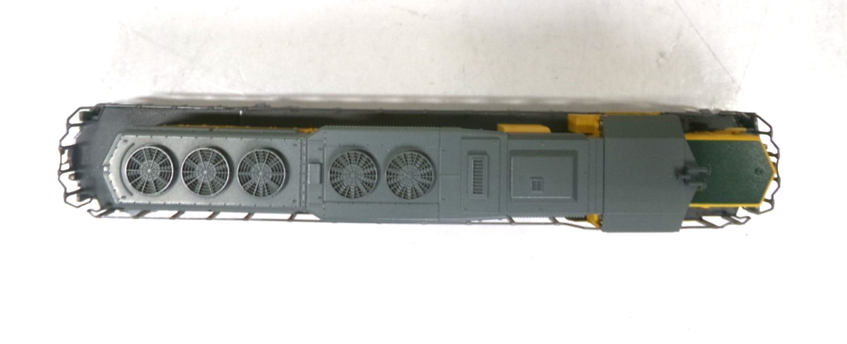 N scale Kato Union Pacific SD40-2 snoot diesel engine in orig box (lot 62)