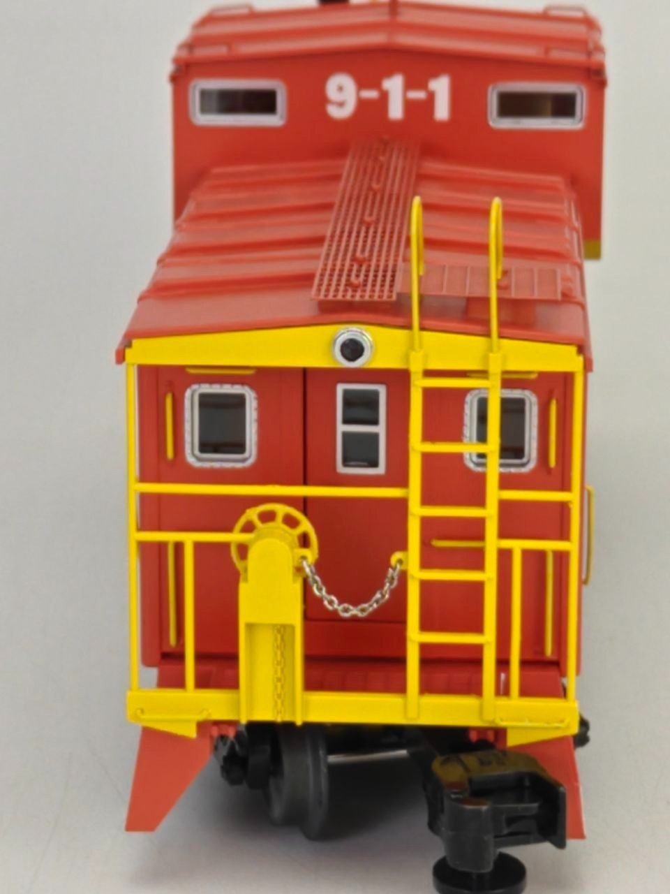 Lionel 6-84530 Norfolk Southern #911 O Gauge Caboose Smoke Light READ