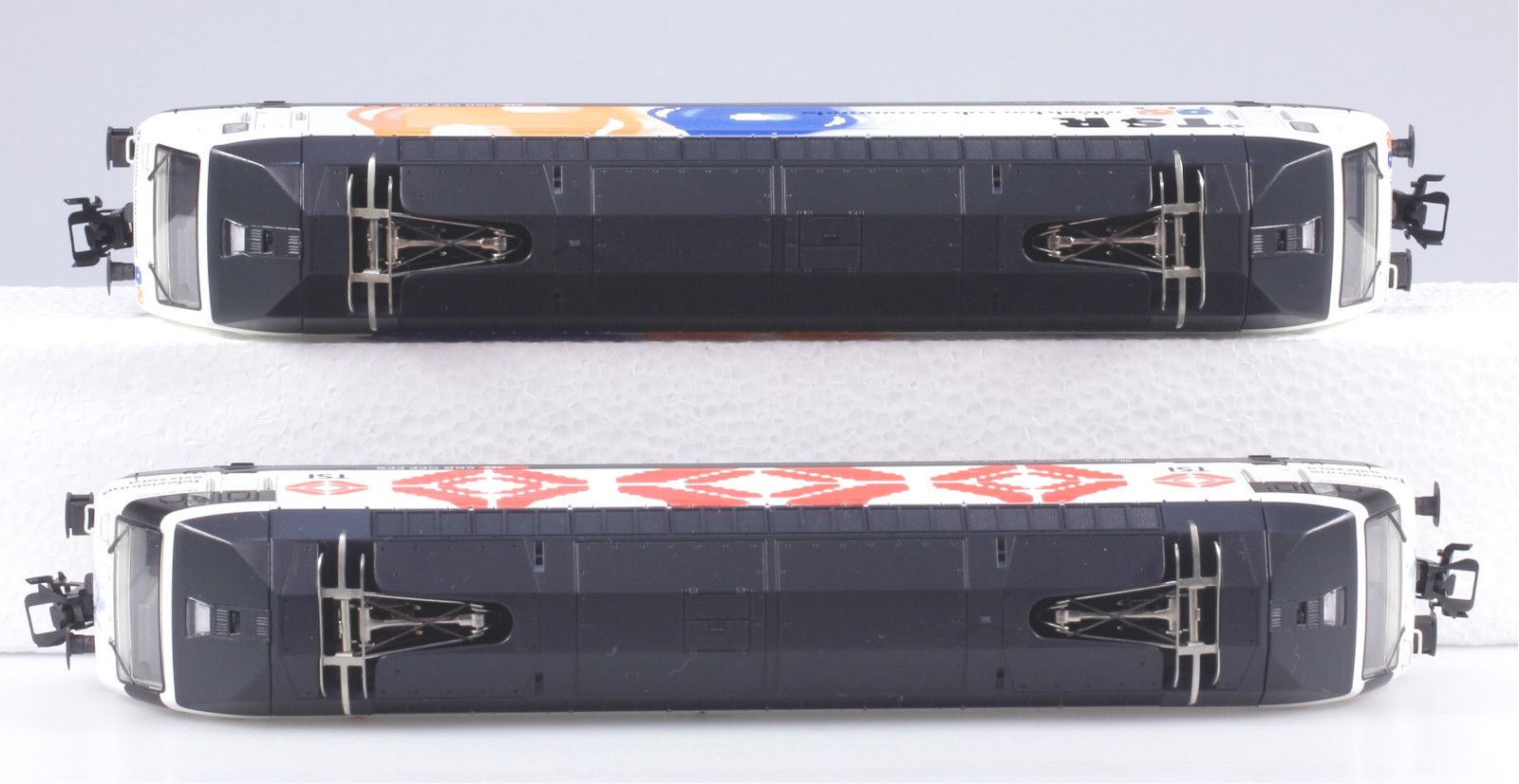 Märklin HO #34631 Swiss Re460 Television Electric Locomotive Set, N/BX 1998 only