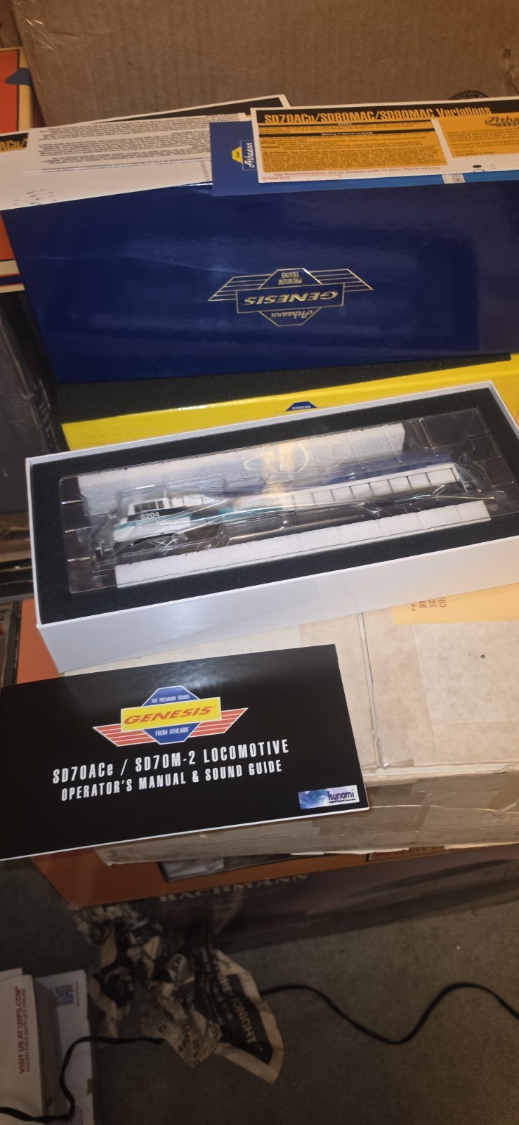 athearn genesis ho locomotives With Tsunami