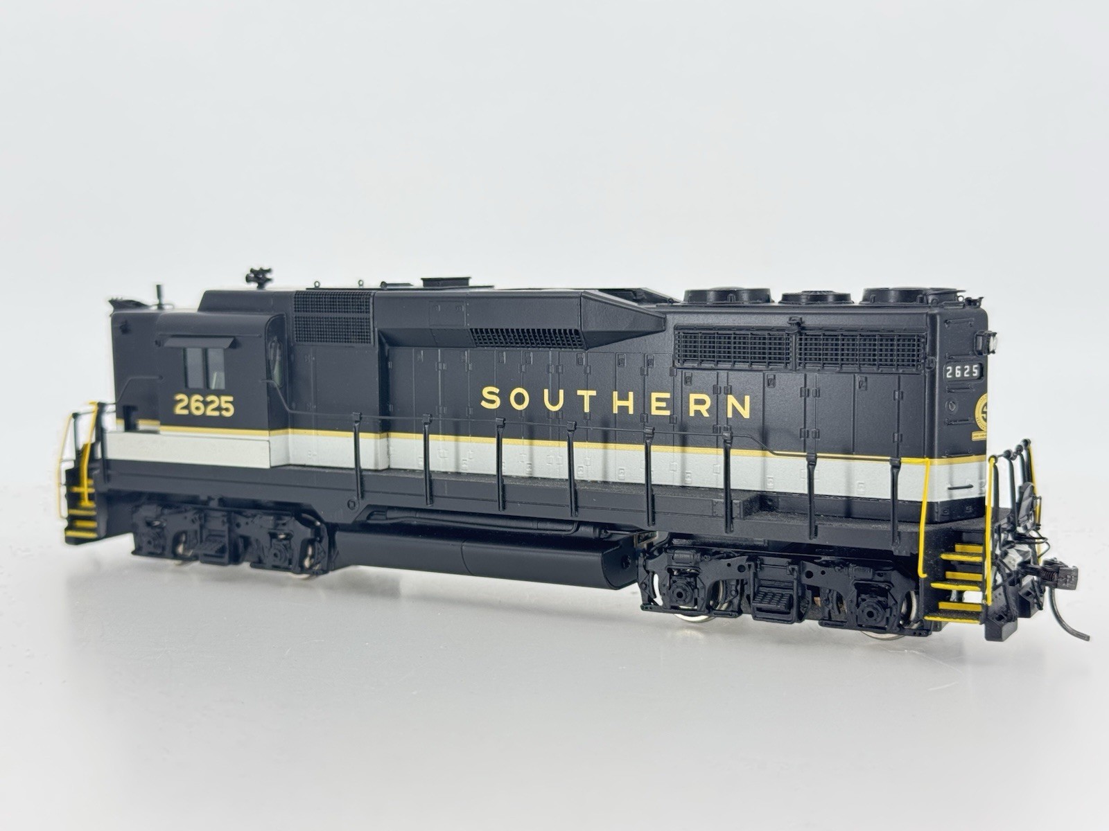 HO Challenger Imports CIL 2166.1 Southern Railway GP30 High Hood DCC SOUND