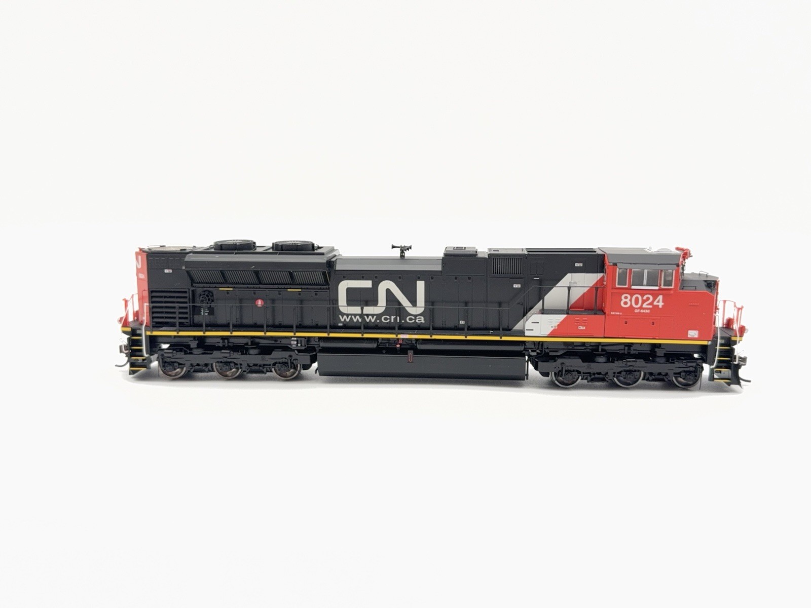 Genesis – HO – CN – EMD SD70M-2 Diesel Loco #8024 – Train G68628