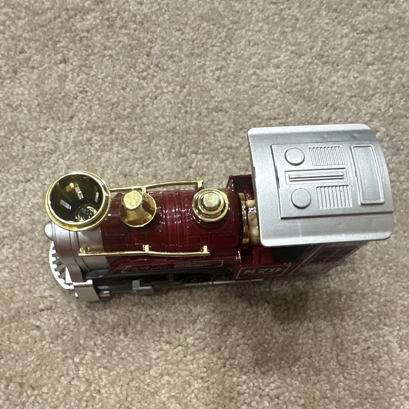 Retro Train 879 Steam Locomotive Gauge 1 Burgundy/Silver Gold Black Plastic