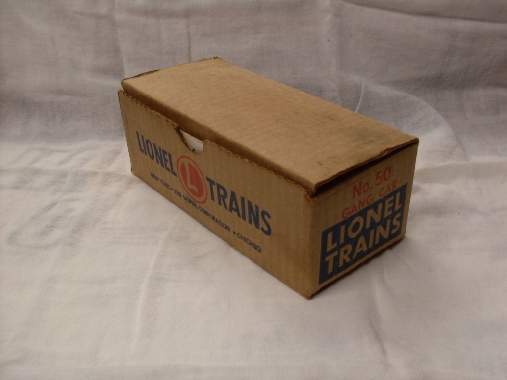 Lionel #50 Gang Car. LN Cond, OB/Instruct. Runs & reverses. Great layout add-on!